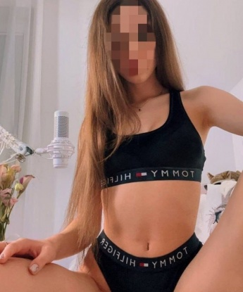 Окся, 24 года